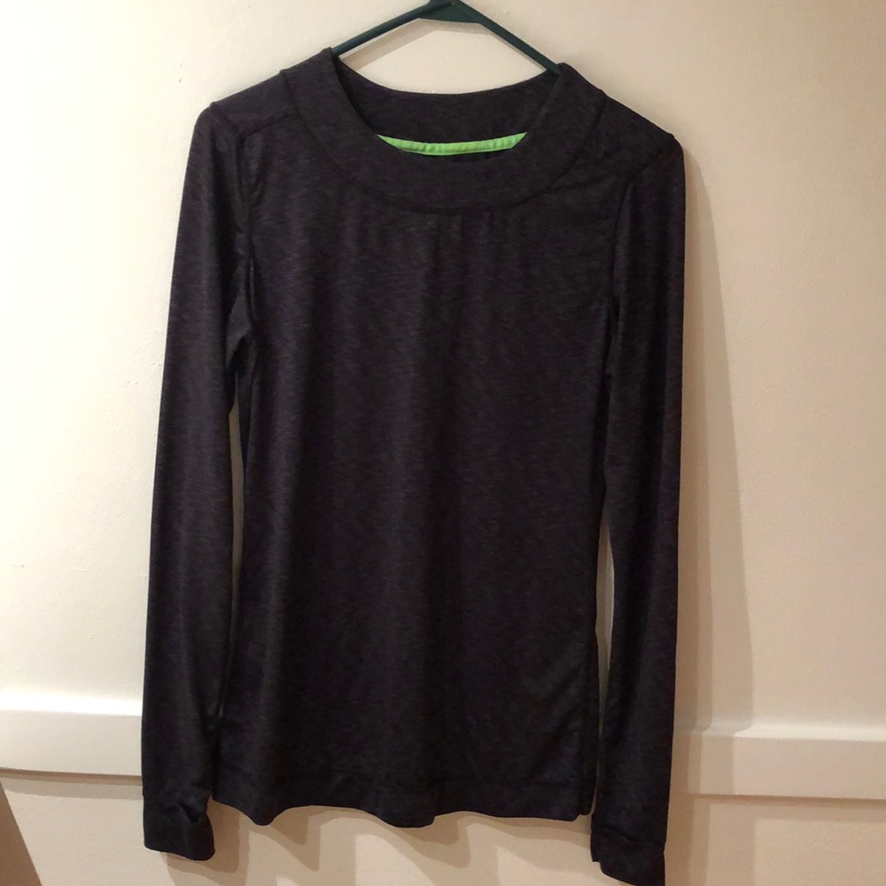 Cuddl Duds. Flex fit. Top